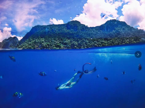 潛水拍照新姿勢，放下你的剪刀手，我們來這樣拍