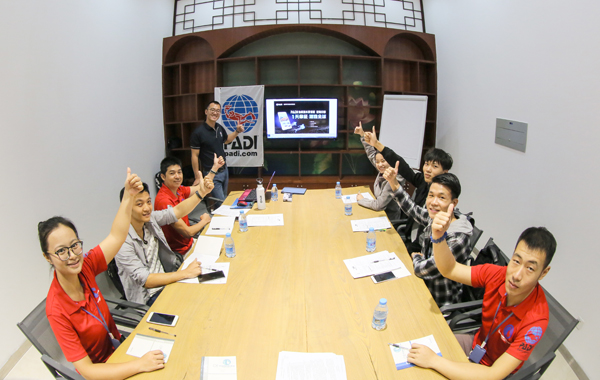 12/12正式上線！PADI 最新課程【休閑潛水員Resort Diver】 丨 一天拿證，潛遍全球